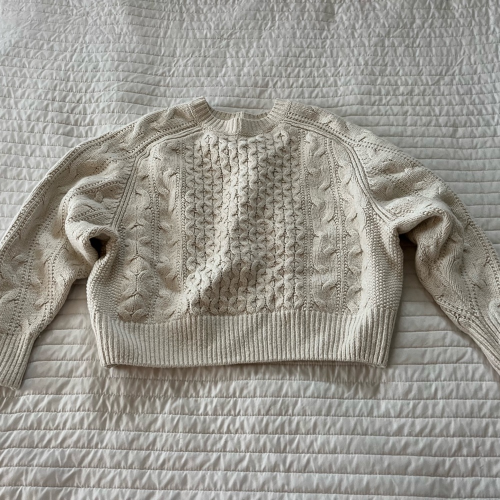cream universal thread sweater